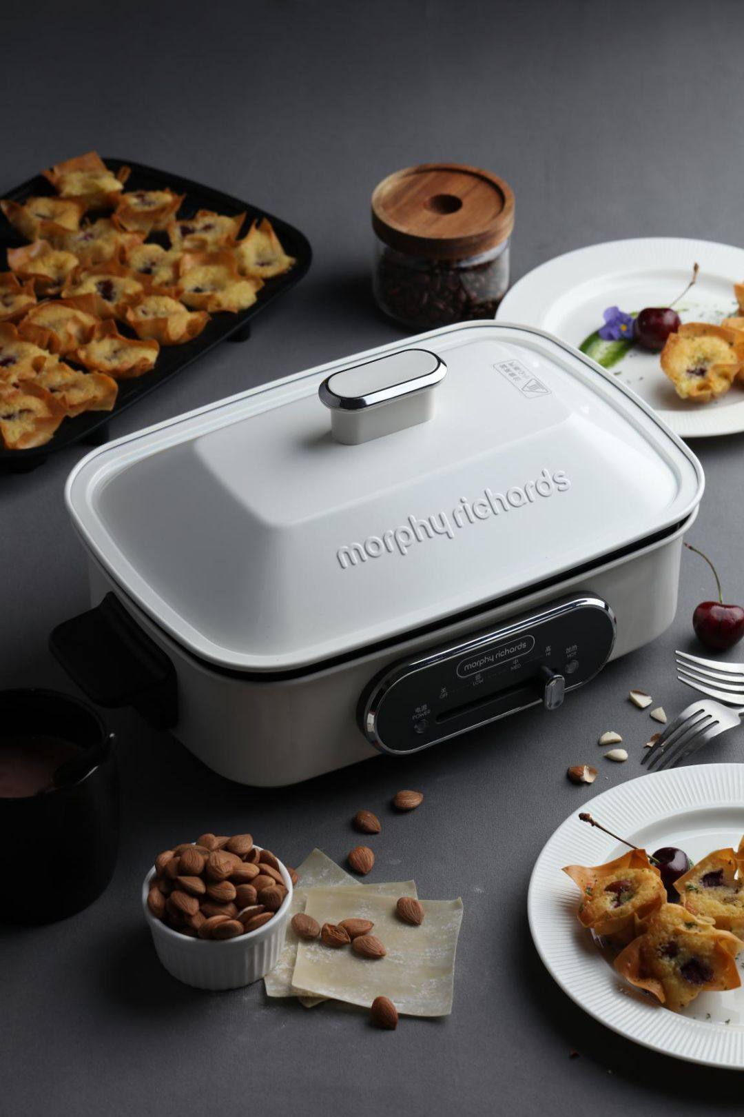 EQUIPMENT FOR RESTARANT AND HOTEL